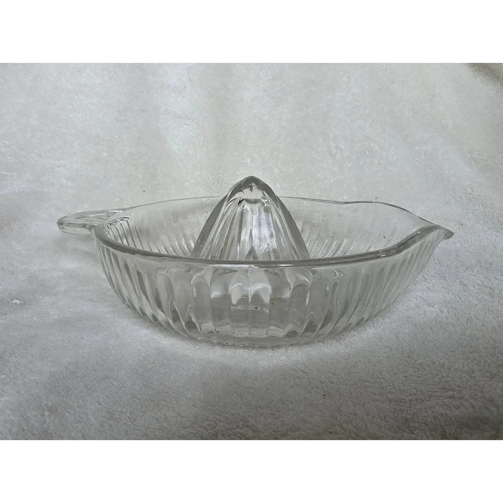 Vintage Clear Glass Citrus Juicer Reamer Ribbed Bowl with Spout and Handle